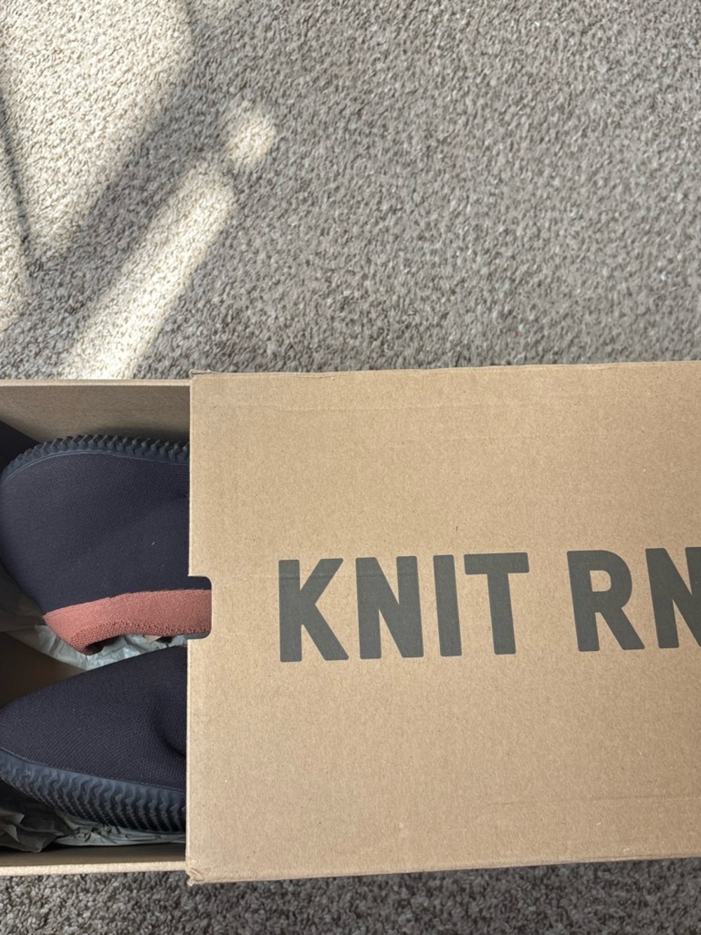 Yeezy Knit RNR Stone Carbon - Picture 3 of 4